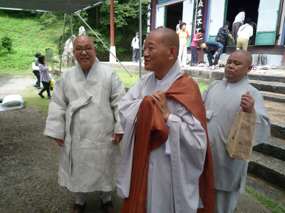 ����-�����-����� ��������