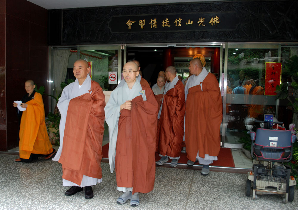 �ұ���翡 �ݶ����� ����