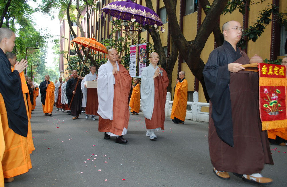 �ұ���翡 �ݶ����� ����