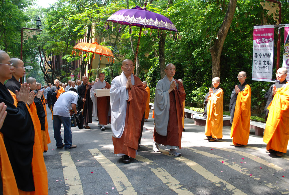 �ұ���翡 �ݶ����� ����