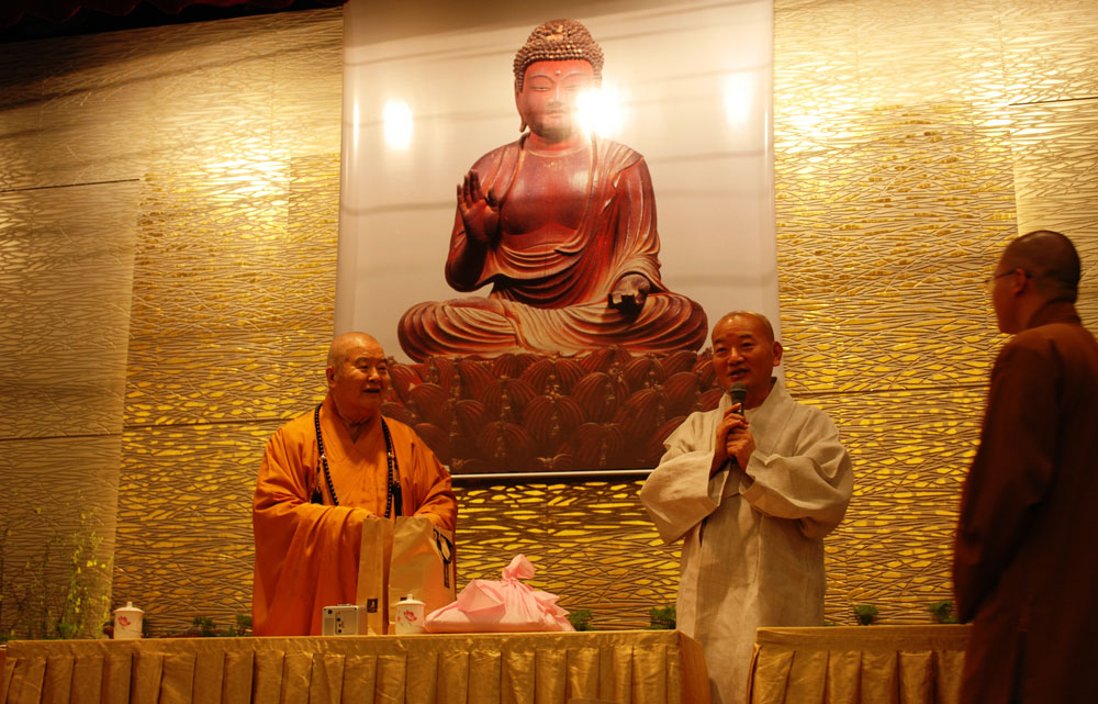 �ұ���翡 �ݶ����� ����