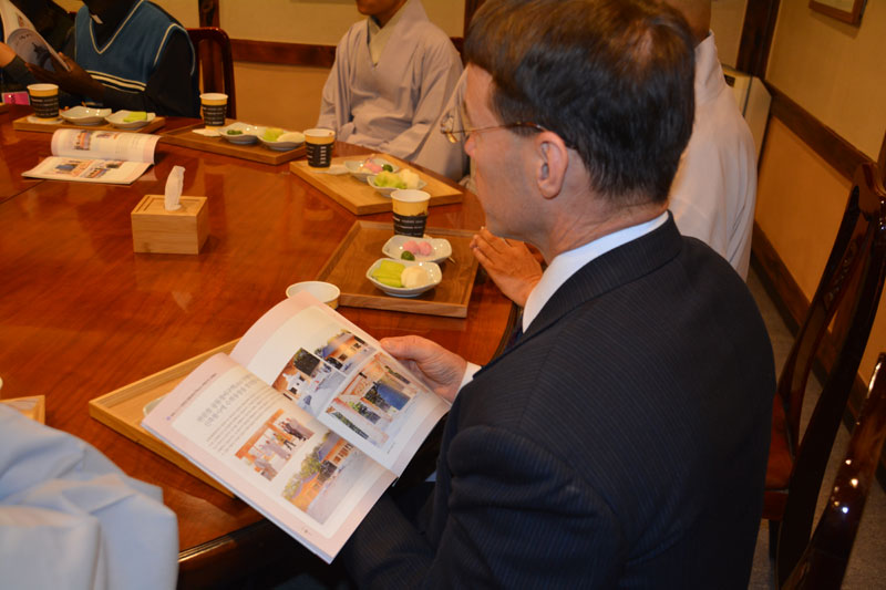 ��8�� ���ΰ��� ����� �湮(10�� 30��)