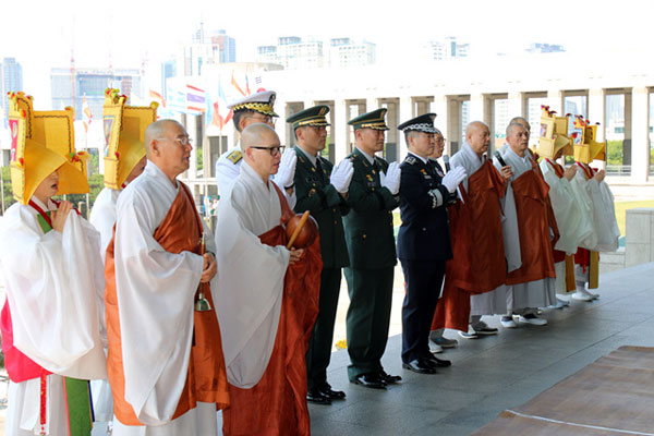 ��17ȸ ȣ������ õ����ȸ ����