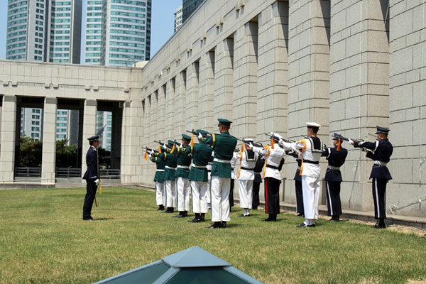 ��17ȸ ȣ������ õ����ȸ ����