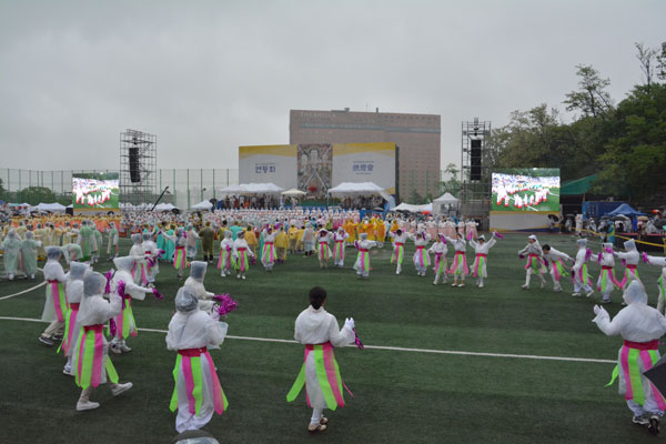 �ұ�2562�� �������