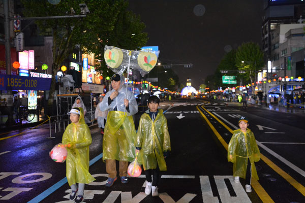 �ұ�2562�� �������