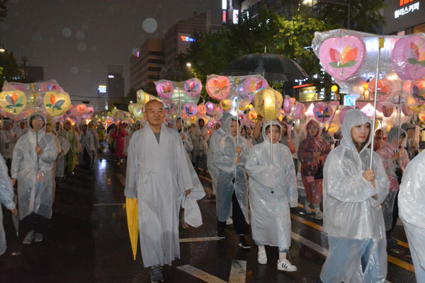 �ұ�2562�� �������