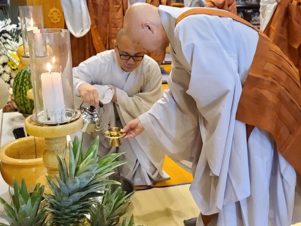 ȫ������ ���� 42�ֱ� �߸�ٷ��� ����(2020�� 8��16��)