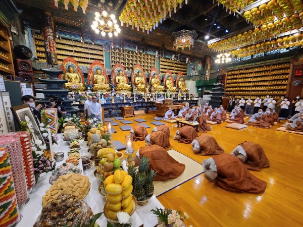 ȫ������ ���� 42�ֱ� �߸�ٷ��� ����(2020�� 8��16��)