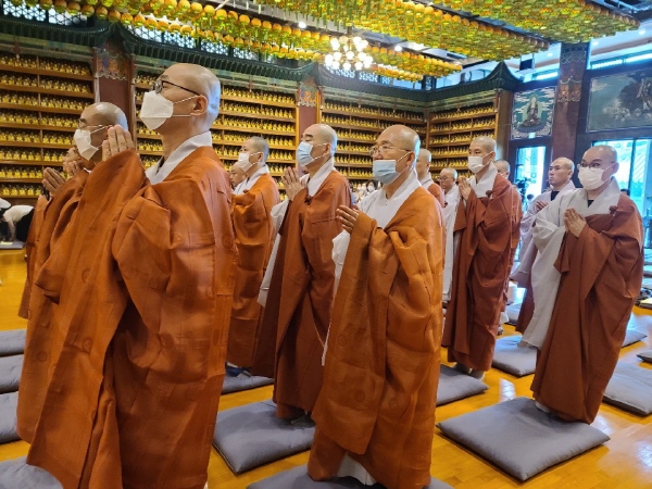 ȫ������ ���� 42�ֱ� �߸�ٷ��� ����(2020�� 8��16��)