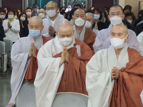 ��17�� ��ȸ�ǿ� �������� �����(2020�� 10�� 2��)