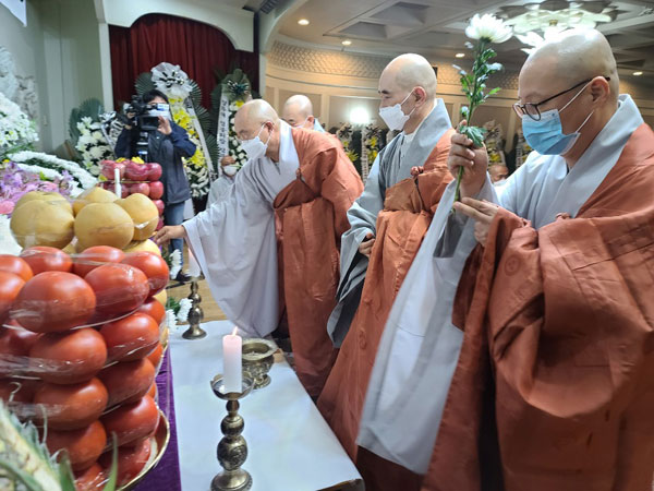 ��17�� ��ȸ�ǿ� �������� �����(2020�� 10�� 2��)