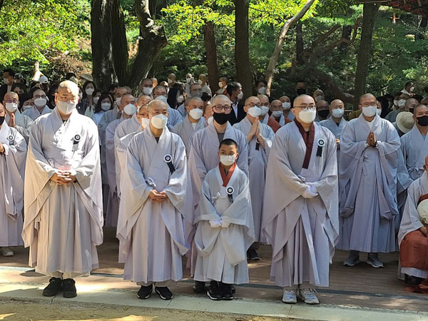 ��17�� ��ȸ�ǿ� �������� ���� �� �ٺ��(2020�� 10�� 2�� �뵵��)