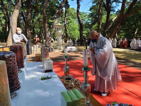 ��17�� ��ȸ�ǿ� �������� ���� �� �ٺ��(2020�� 10�� 2�� �뵵��)