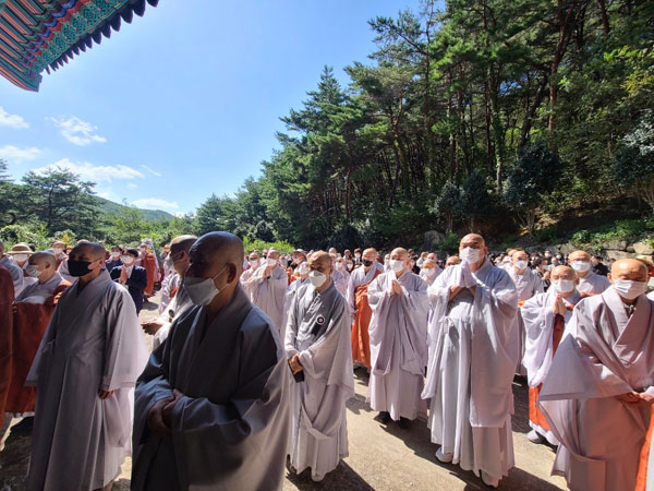 ��17�� ��ȸ�ǿ� �������� ���� �� �ٺ��(2020�� 10�� 2�� �뵵��)