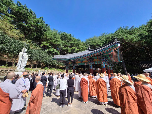 ��17�� ��ȸ�ǿ� �������� ���� �� �ٺ��(2020�� 10�� 2�� �뵵��)