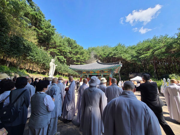 ��17�� ��ȸ�ǿ� �������� ���� �� �ٺ��(2020�� 10�� 2�� �뵵��)