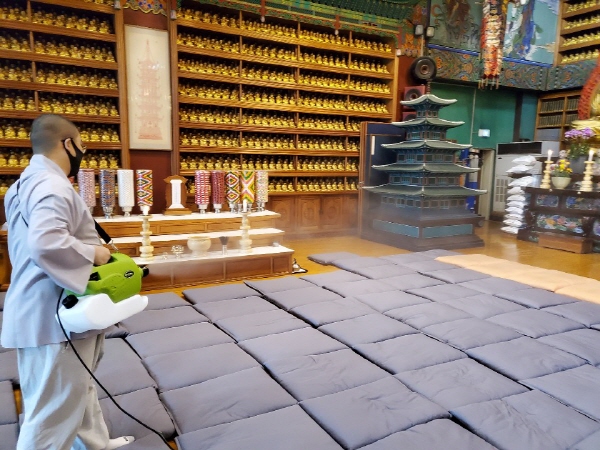 �ڷγ�19 ���� �� û������ ���� �濪Ȱ��(2020��12��7��)