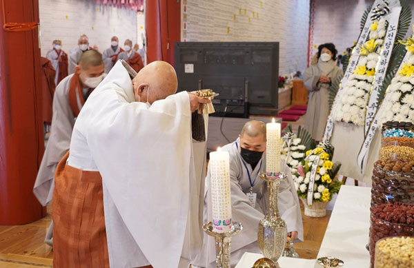 ��õ�� ���� ������ ���� 18�ֱ� �߸�ٷ��� ����(2021�� 12��14��)