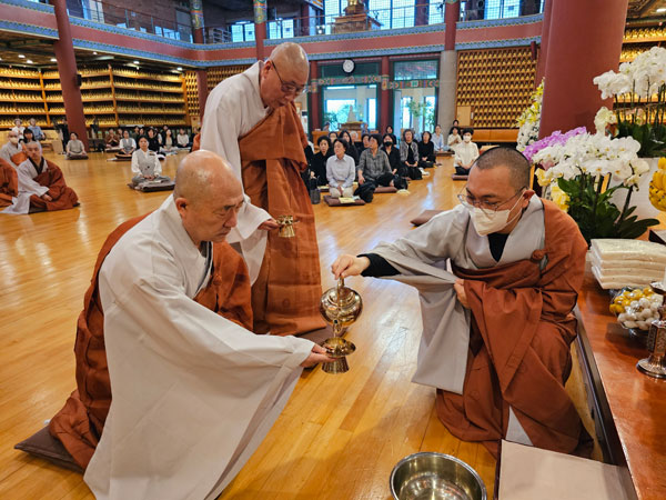  (  ) 5ֱ ߸ٷ (ϻ  2025 10 3)