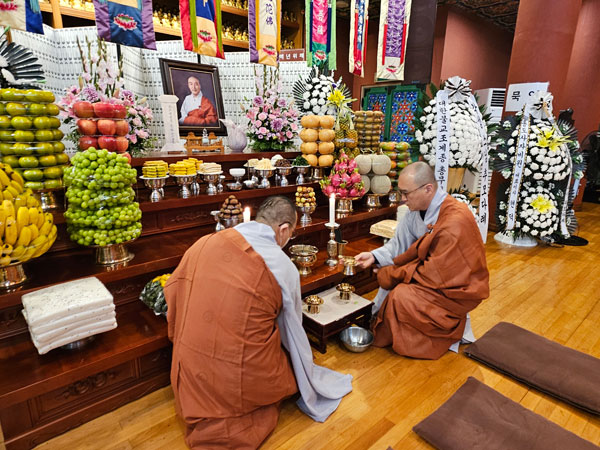  (  ) 5ֱ ߸ٷ (ϻ  2025 10 3)