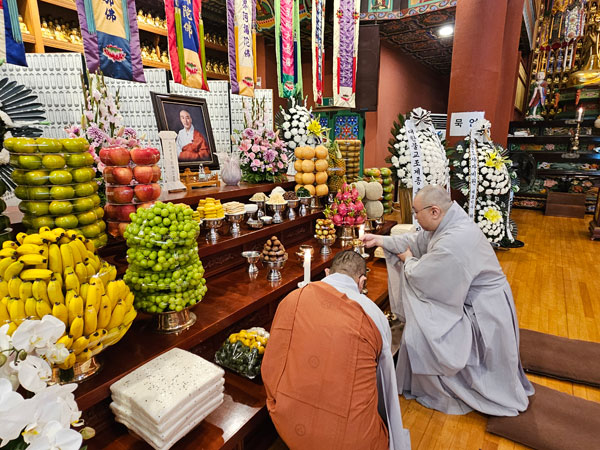  (  ) 5ֱ ߸ٷ (ϻ  2025 10 3)