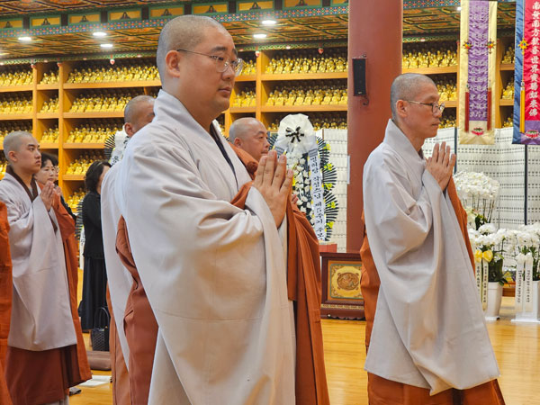  (  ) 5ֱ ߸ٷ (ϻ  2025 10 3)