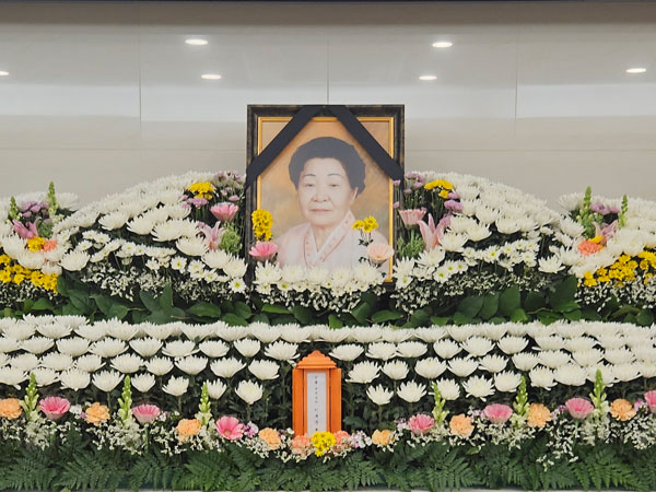 �ѹ����� ���콺�� ����� ȸ�� ���콺�� ��ģ ͺ�̺��� ����� ����(2026�� 3��20��)